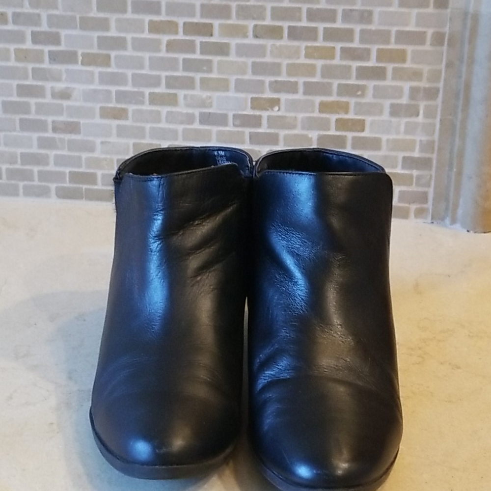 Apri  leather ankle boots.